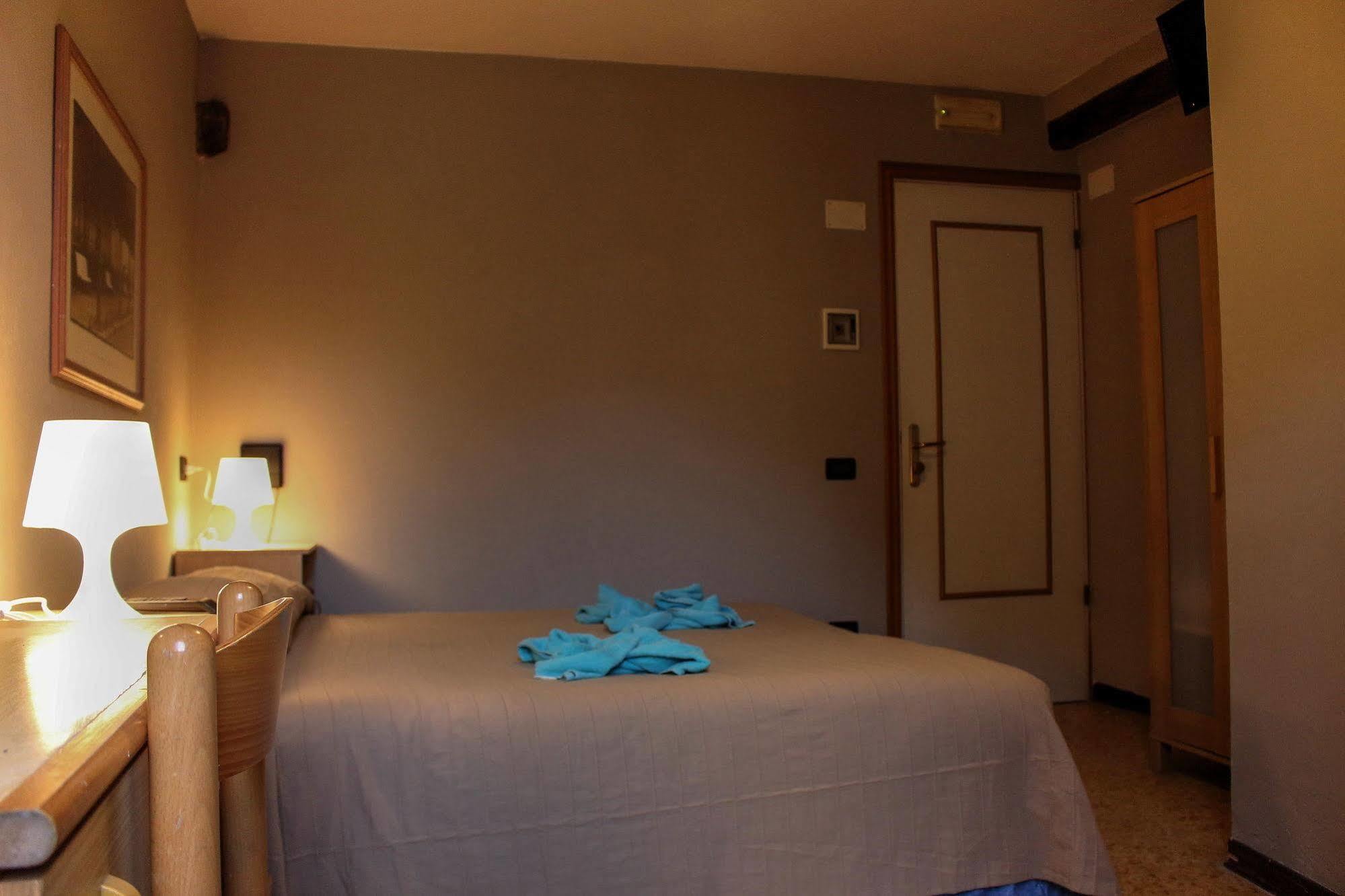Hotel Pino Lerici Exterior foto