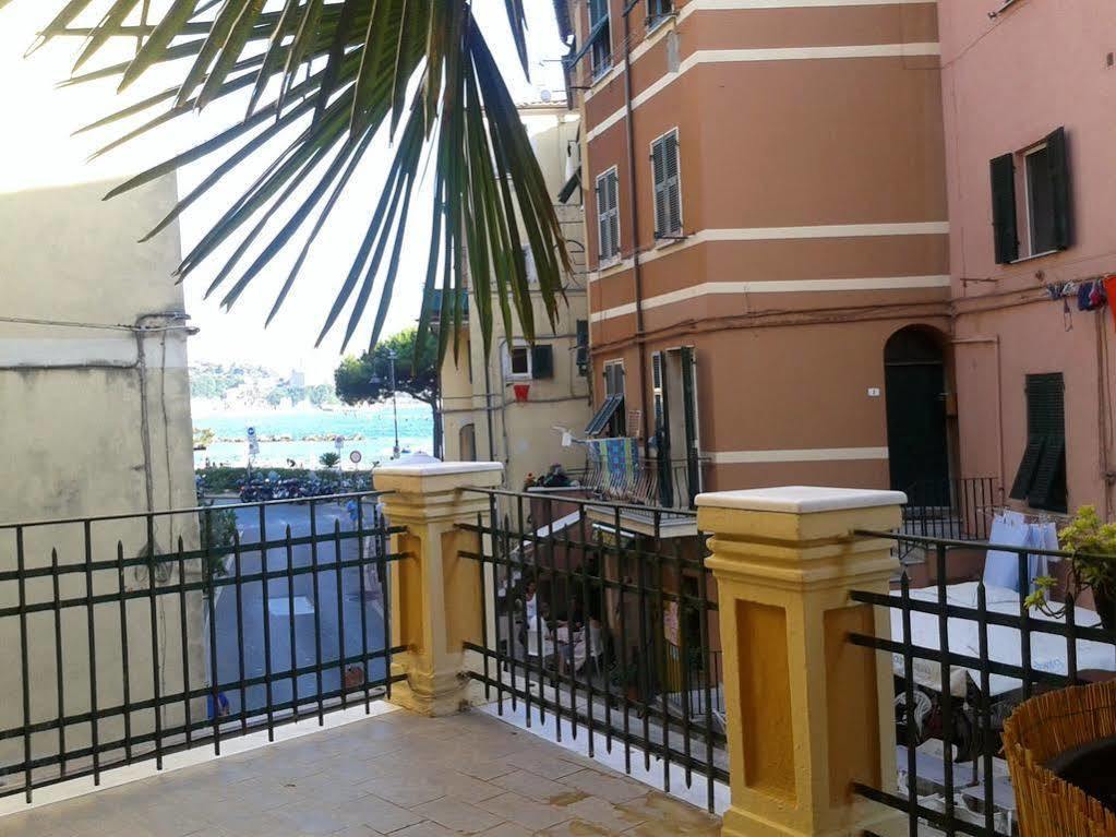 Hotel Pino Lerici Exterior foto